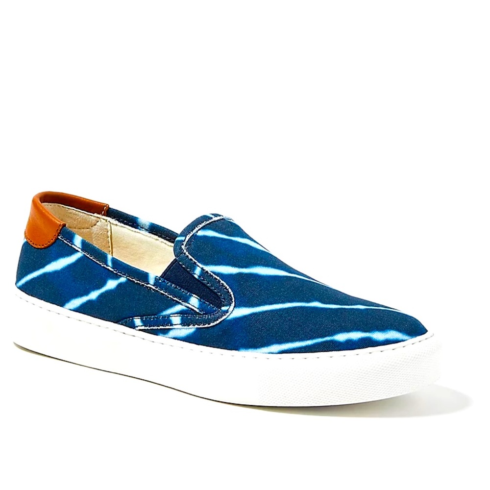 NWT Size 10 Anne Taylor Sneakers